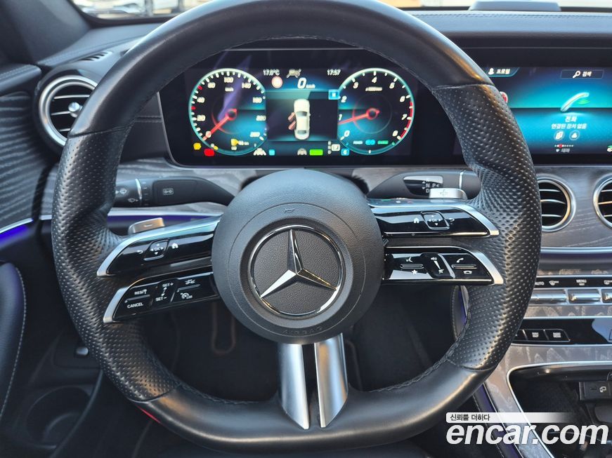 Mercedes-Benz E-Class 2021