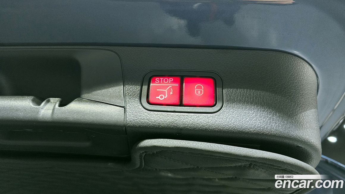 Mercedes-Benz GLB-Class 2023