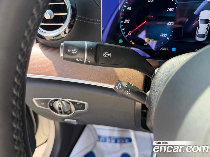 Mercedes-Benz E-Class 2021