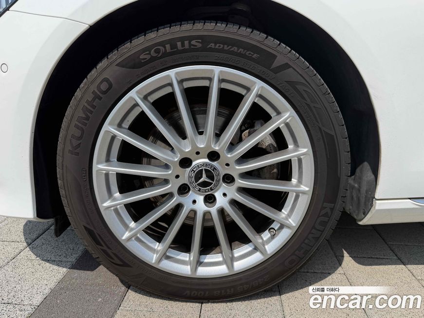 Mercedes-Benz E-Class 2021