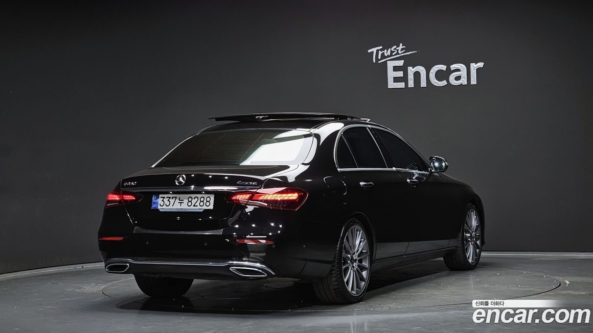 Mercedes-Benz E-Class 2023