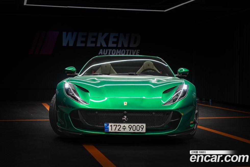 Ferrari 812 2021
