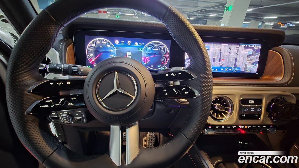 Mercedes-Benz G-Class 2025