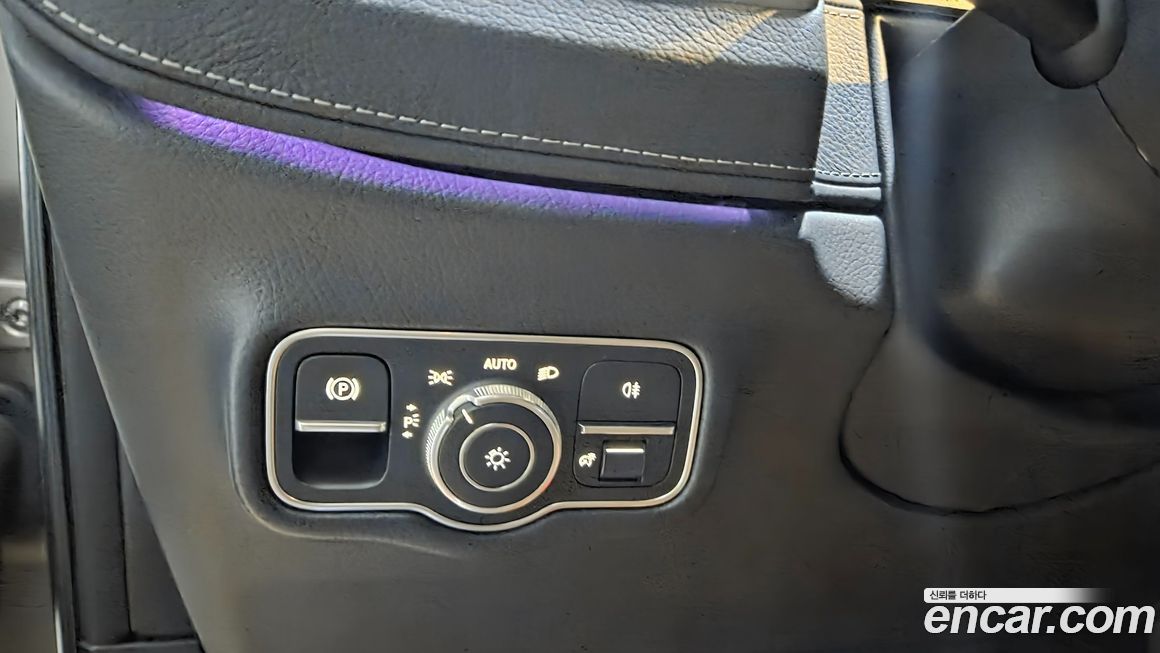 Mercedes-Benz G-Class 2025