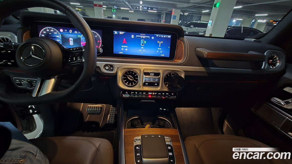 Mercedes-Benz G-Class 2025