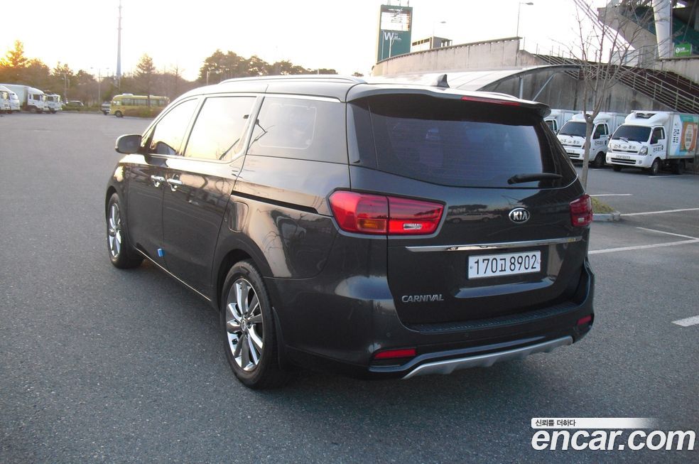 Kia Canival 2019