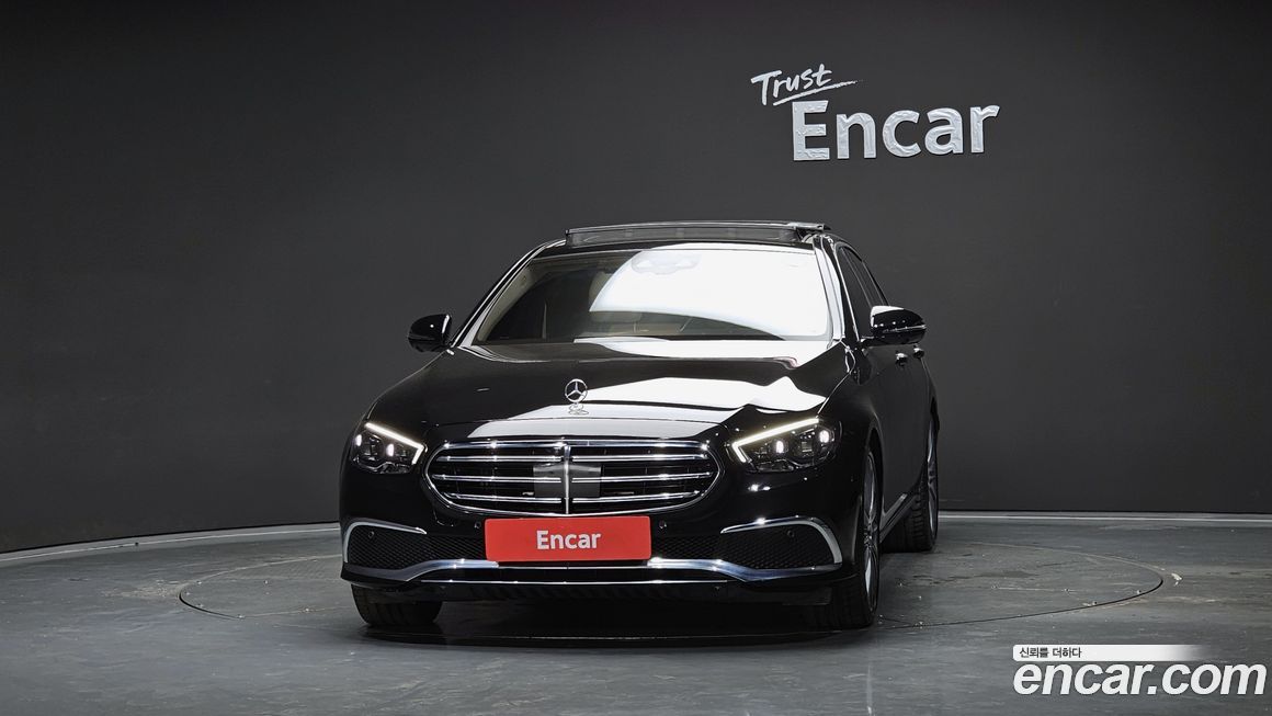 Mercedes-Benz E-Class 2023