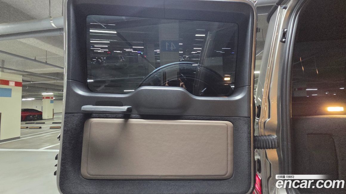 Mercedes-Benz G-Class 2025