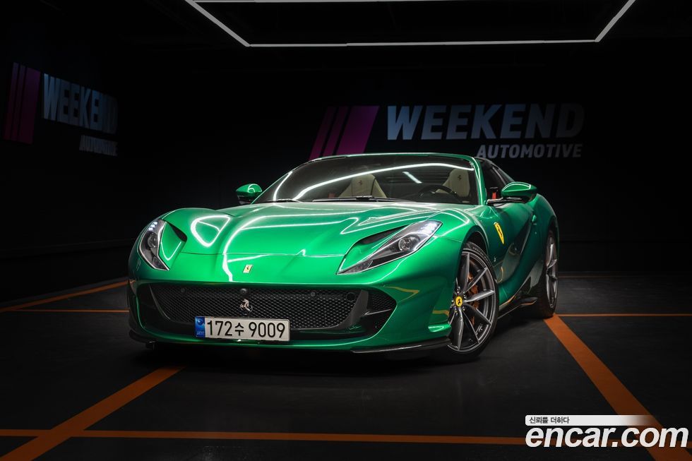 Ferrari 812 2021