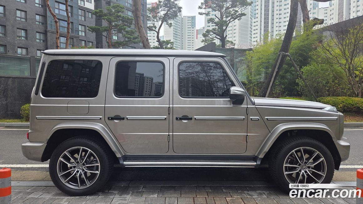 Mercedes-Benz G-Class 2025