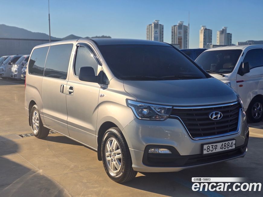 Hyundai Starex 2021