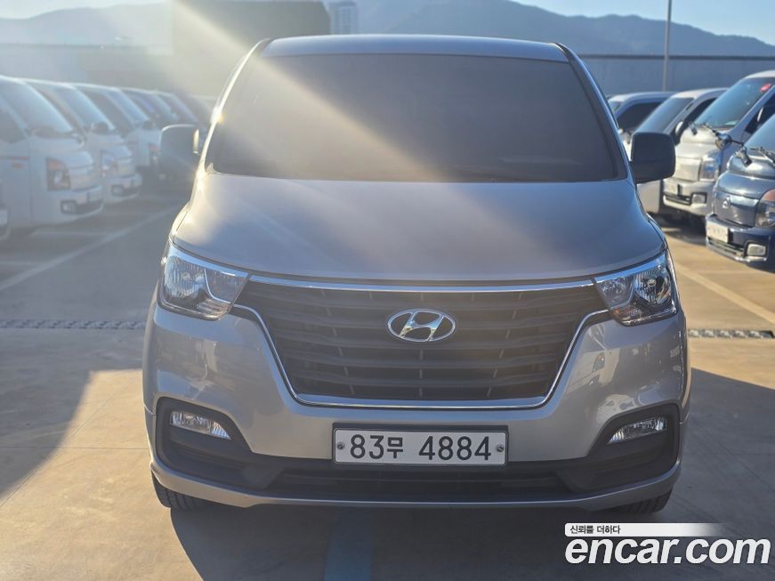 Hyundai Starex 2021