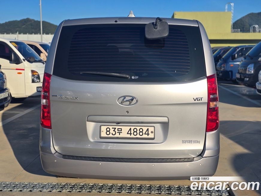 Hyundai Starex 2021