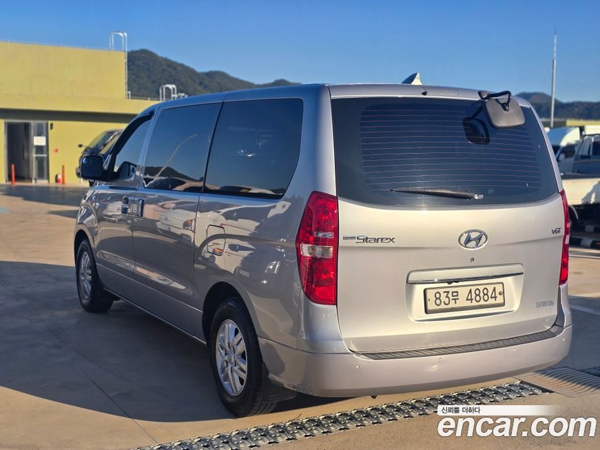 Hyundai Starex 2021