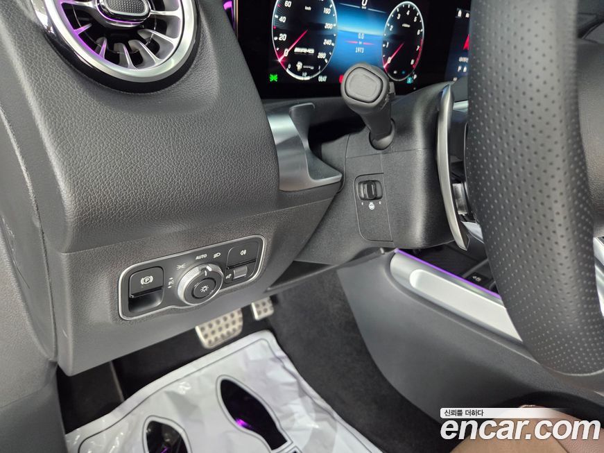 Mercedes-Benz GLB-Class 2025