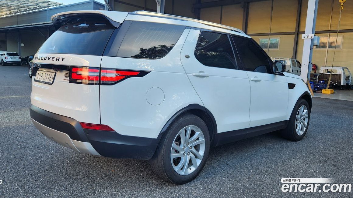 Land Rover Discovery 2018