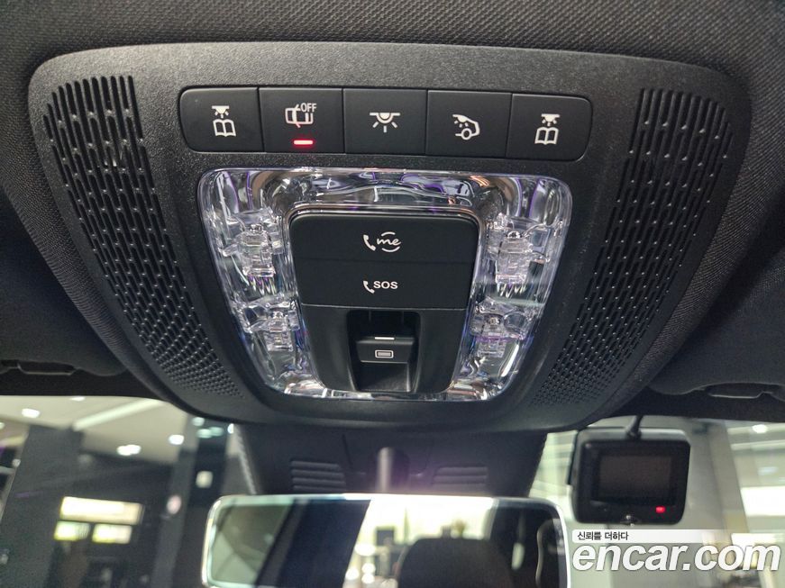 Mercedes-Benz GLB-Class 2025