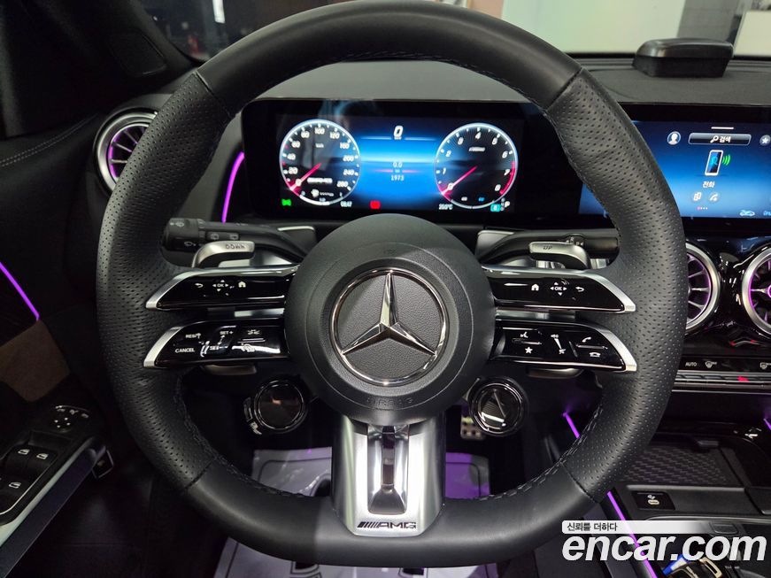 Mercedes-Benz GLB-Class 2025