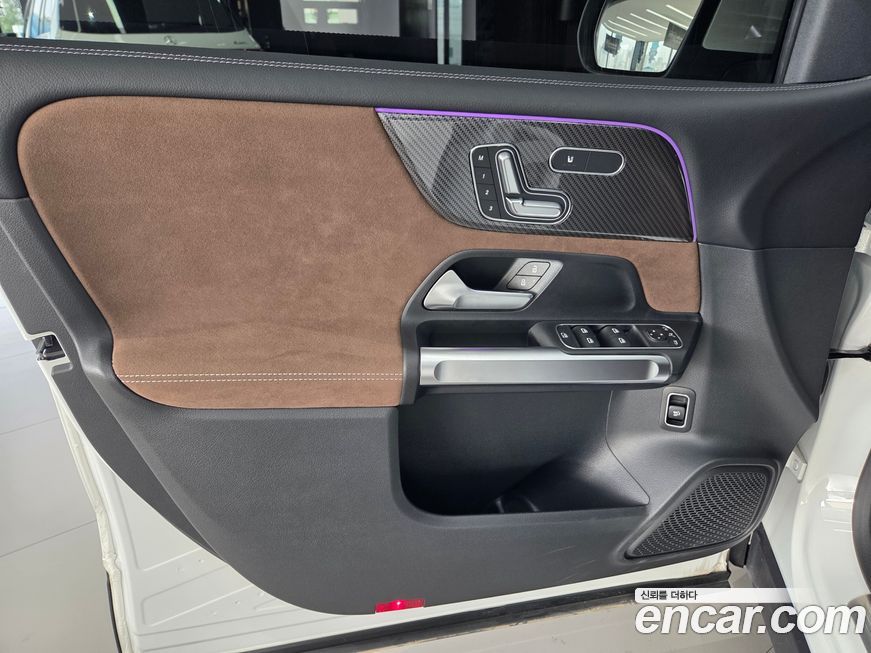 Mercedes-Benz GLB-Class 2025