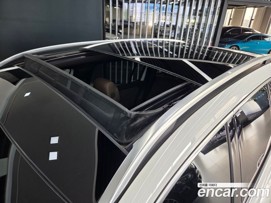 Mercedes-Benz GLB-Class 2025