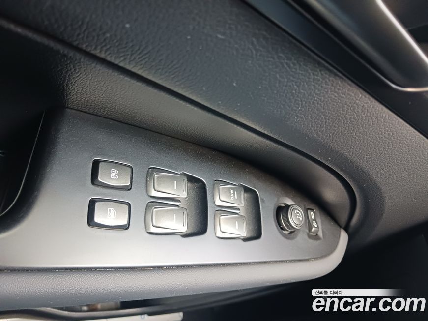 KG_Mobility_Ssangyong Rexton 2020