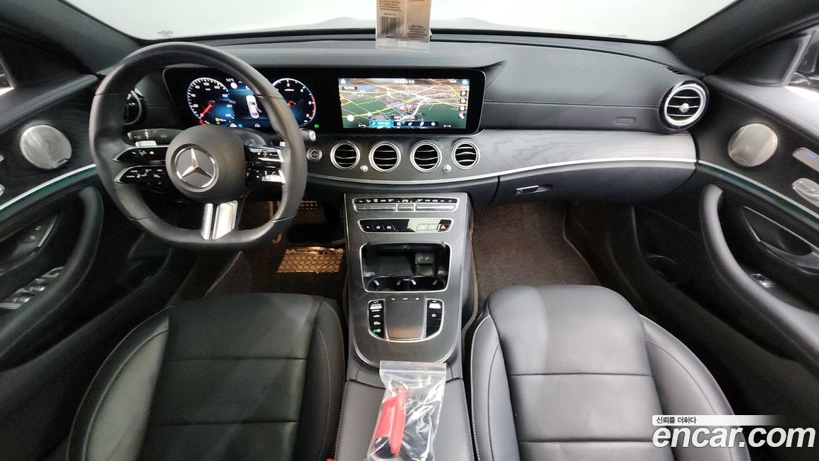 Mercedes-Benz E-Class 2022