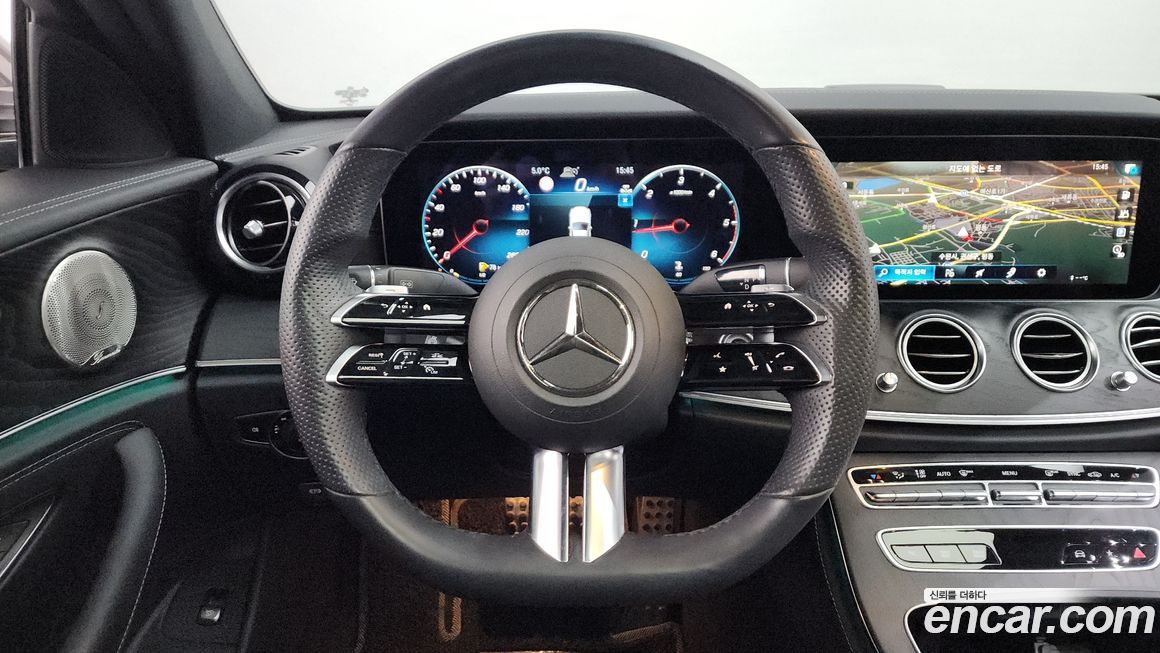 Mercedes-Benz E-Class 2022