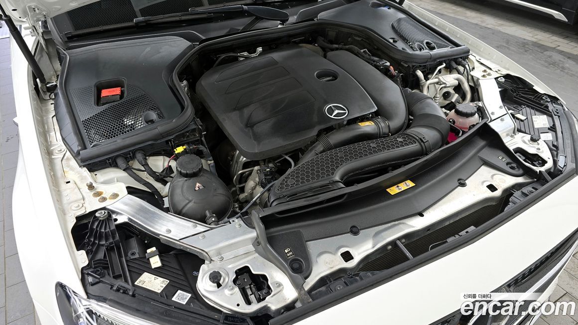Mercedes-Benz E-Class 2021