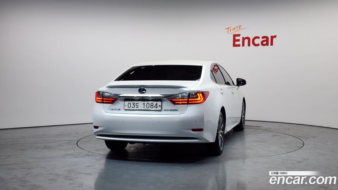 Lexus ES 2017