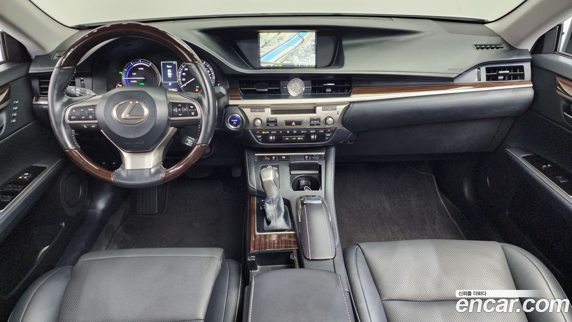 Lexus ES 2017
