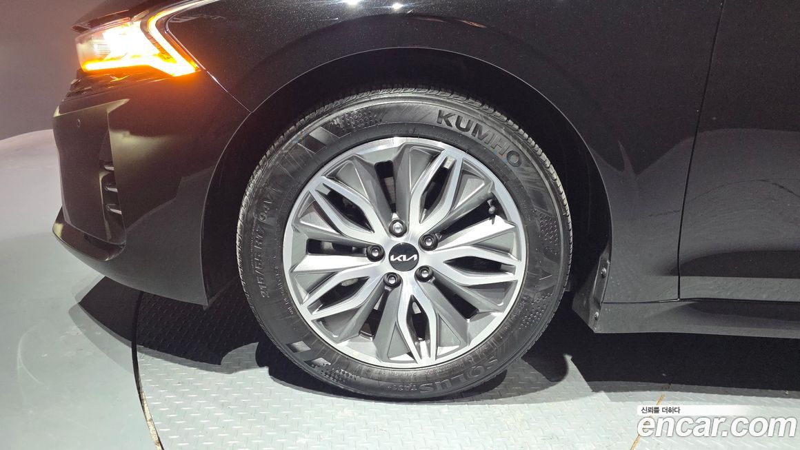 Kia K5 2023