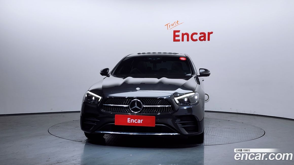 Mercedes-Benz E-Class 2022