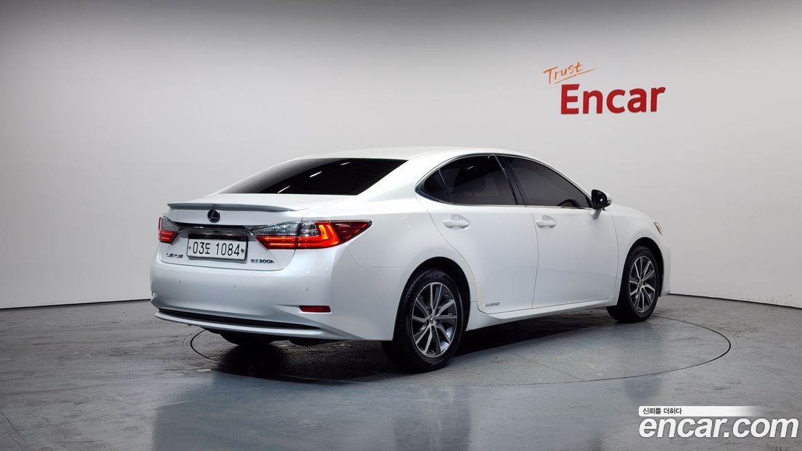 Lexus ES 2017