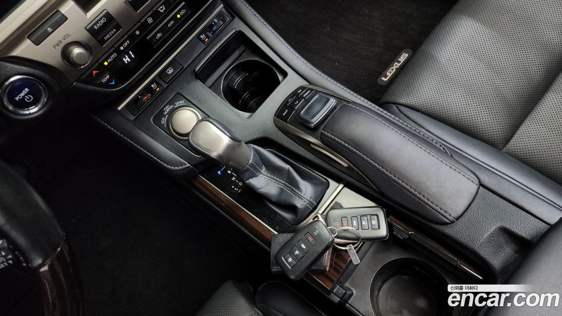 Lexus ES 2017
