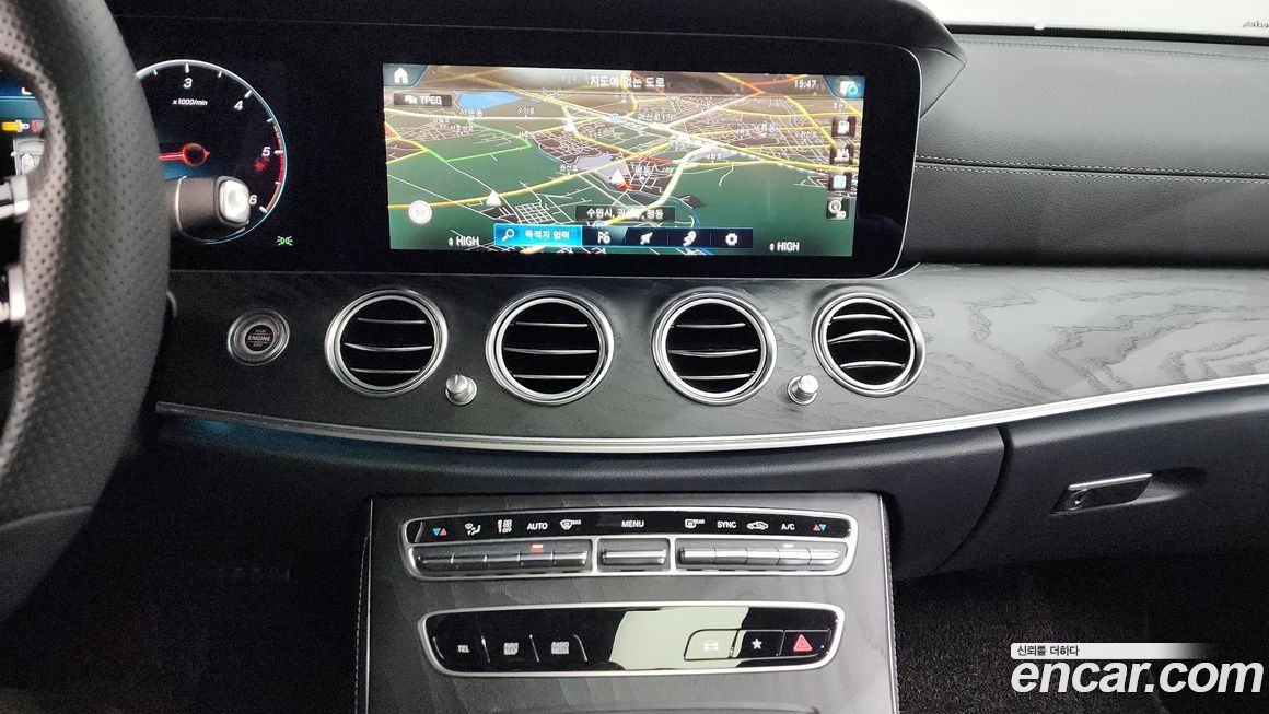 Mercedes-Benz E-Class 2022