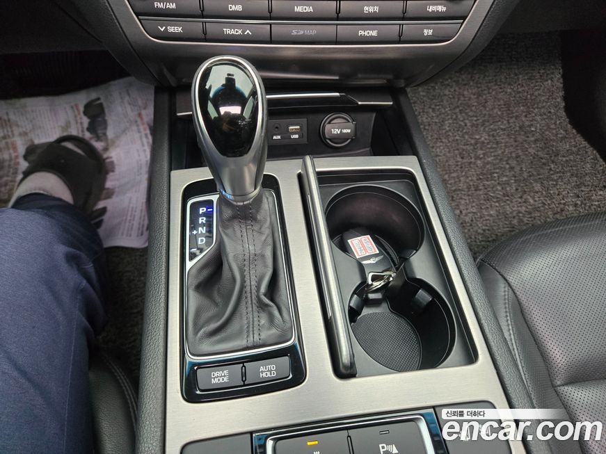 Hyundai Genesis 2016