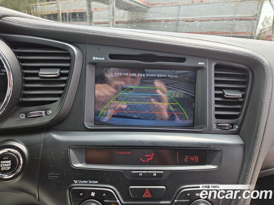 Kia K5 2011