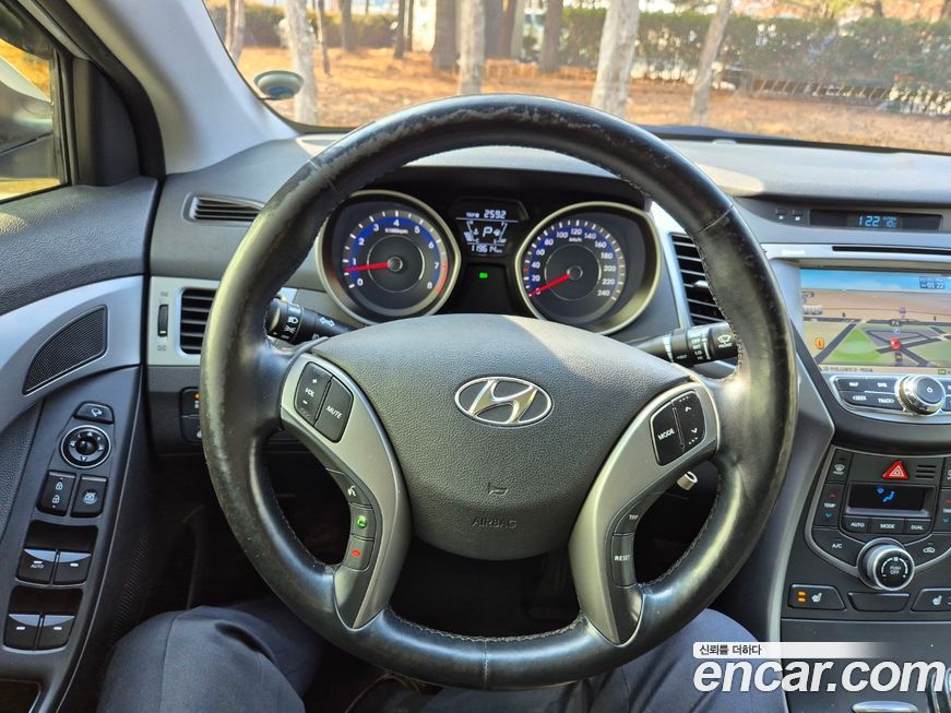 Hyundai AVANTE 2014