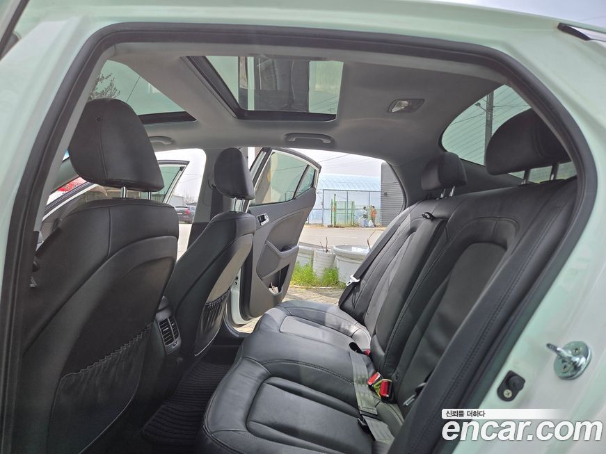 Kia K5 2011
