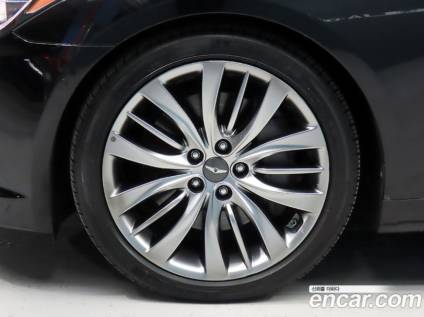 Hyundai Genesis 2016