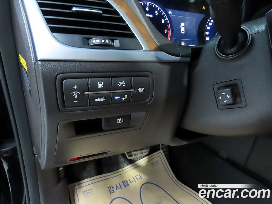 Hyundai Genesis 2016