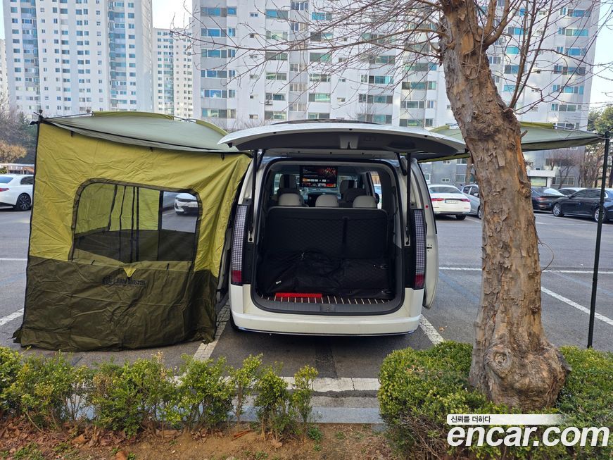 Hyundai Staria 2025