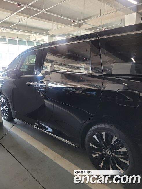 Toyota Alphard 2025