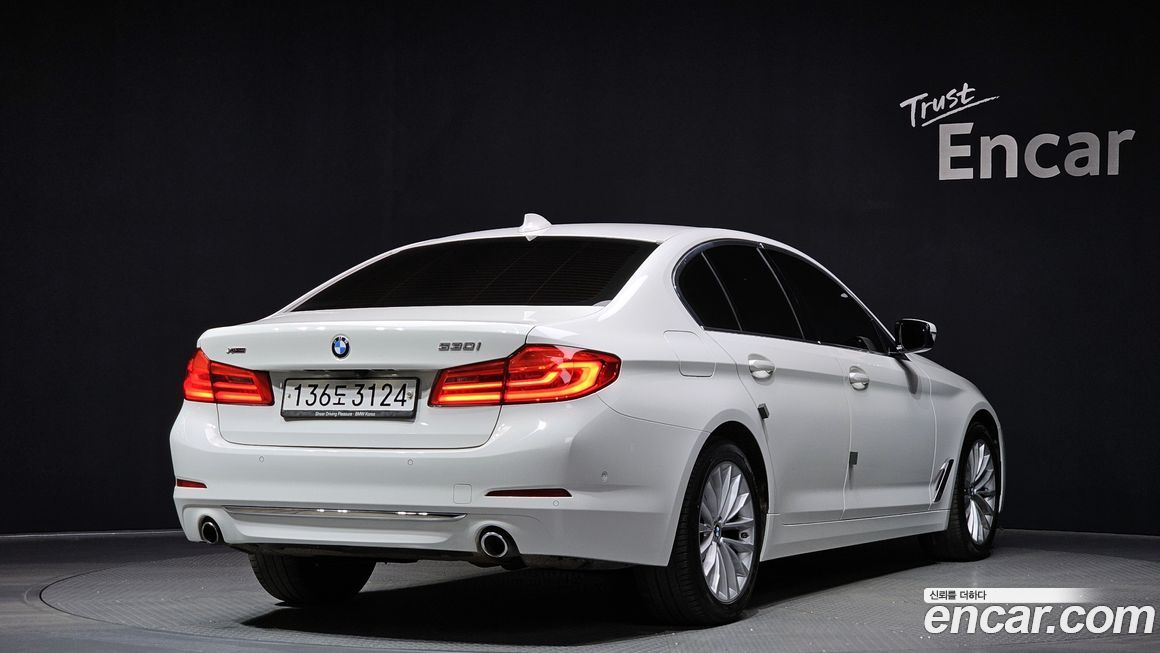 BMW 5-Series 2020