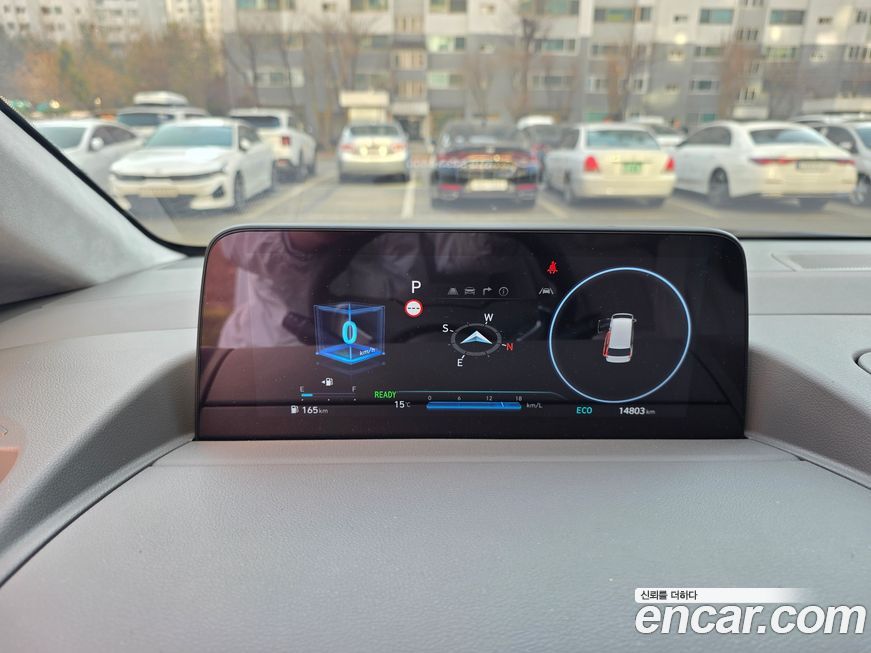 Hyundai Staria 2025