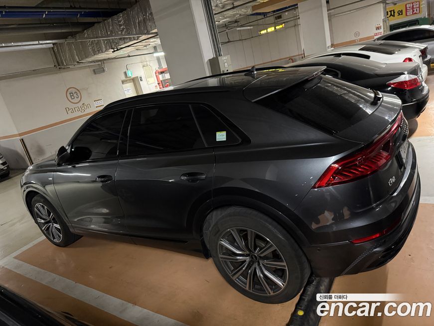 Audi Q8 2021