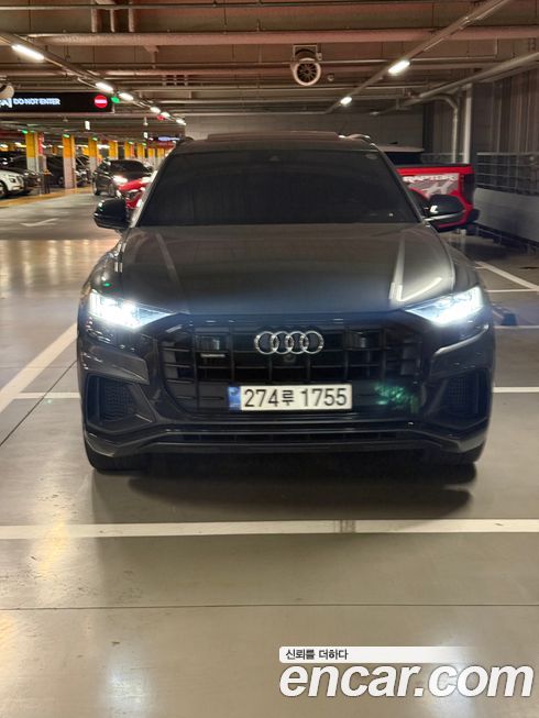 Audi Q8 2021