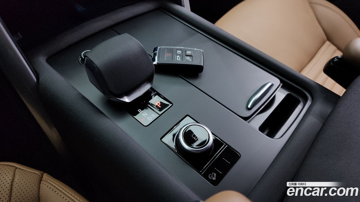 Land Rover Discovery 2025