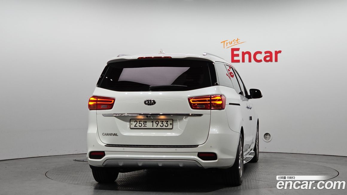 Kia Canival 2019