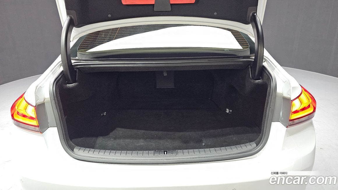 Hyundai Genesis 2015